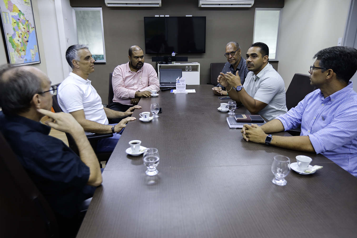 Equipe da UFS durante encontro com o deputado federal, Fábio Reis. (foto: Adilson Andrade/Ascom UFS)