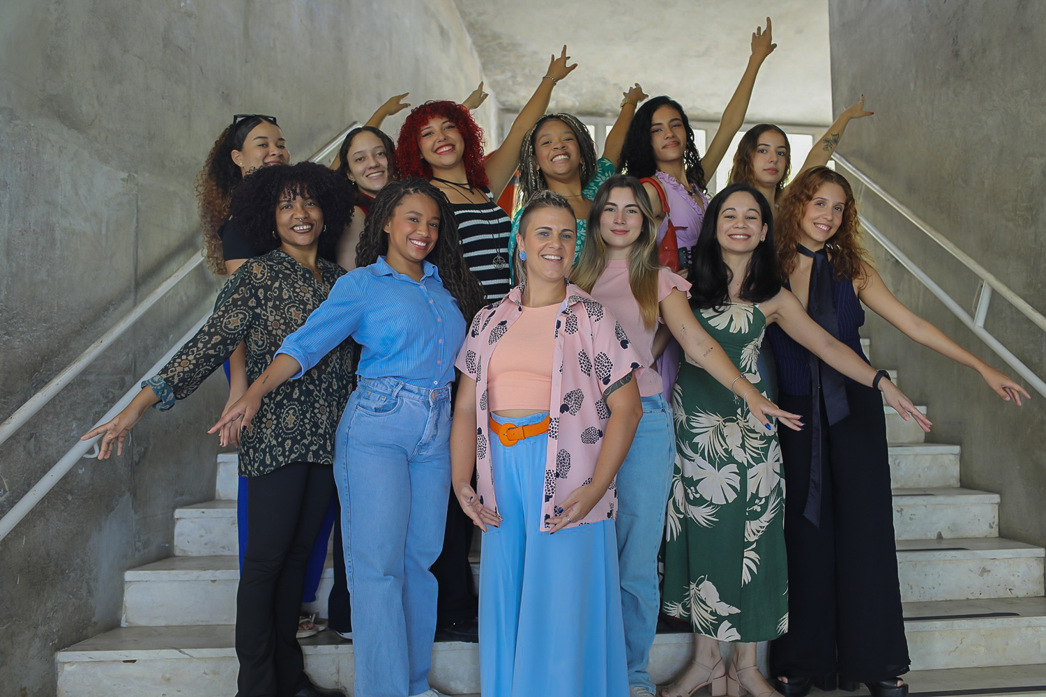 Alunas do curso de Dança e professora Thábata Liparotti (Foto: Elisa Lemos/Ascom UFS)