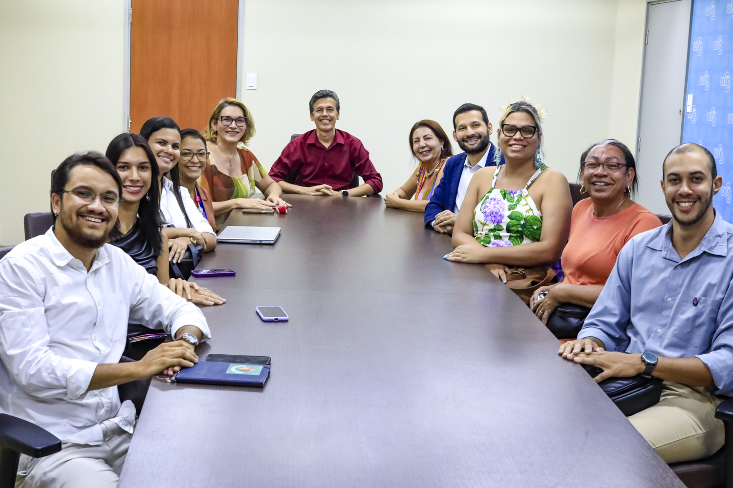 Reitor da UFS recebeu HUL, a deputada estadual Linda Brasil e representantes de diversos movimentos sociais (Fotos: Adilson Andrade/Ascom UFS)